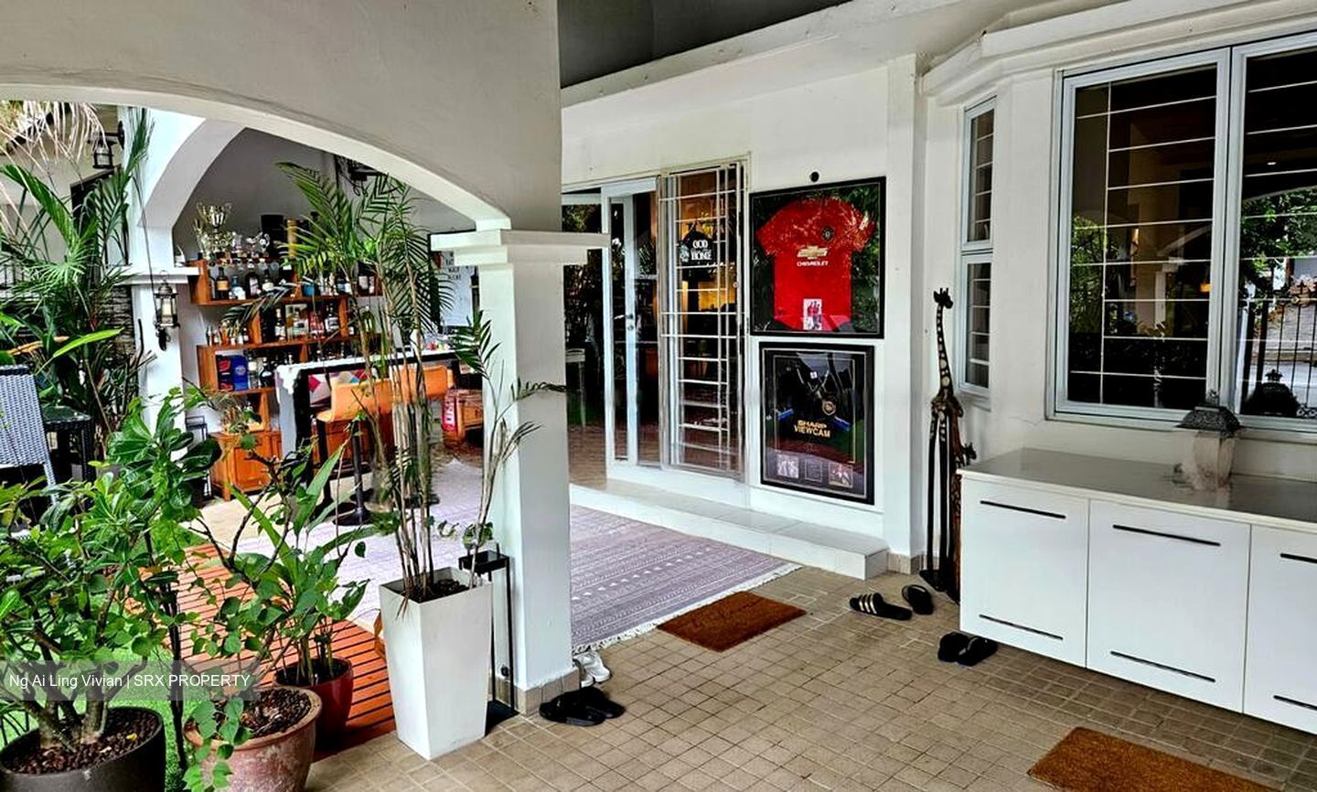 Hillcrest Park (D11), Terrace #561963431